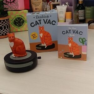 Orange Cat Desktop Vacuum Cleaner